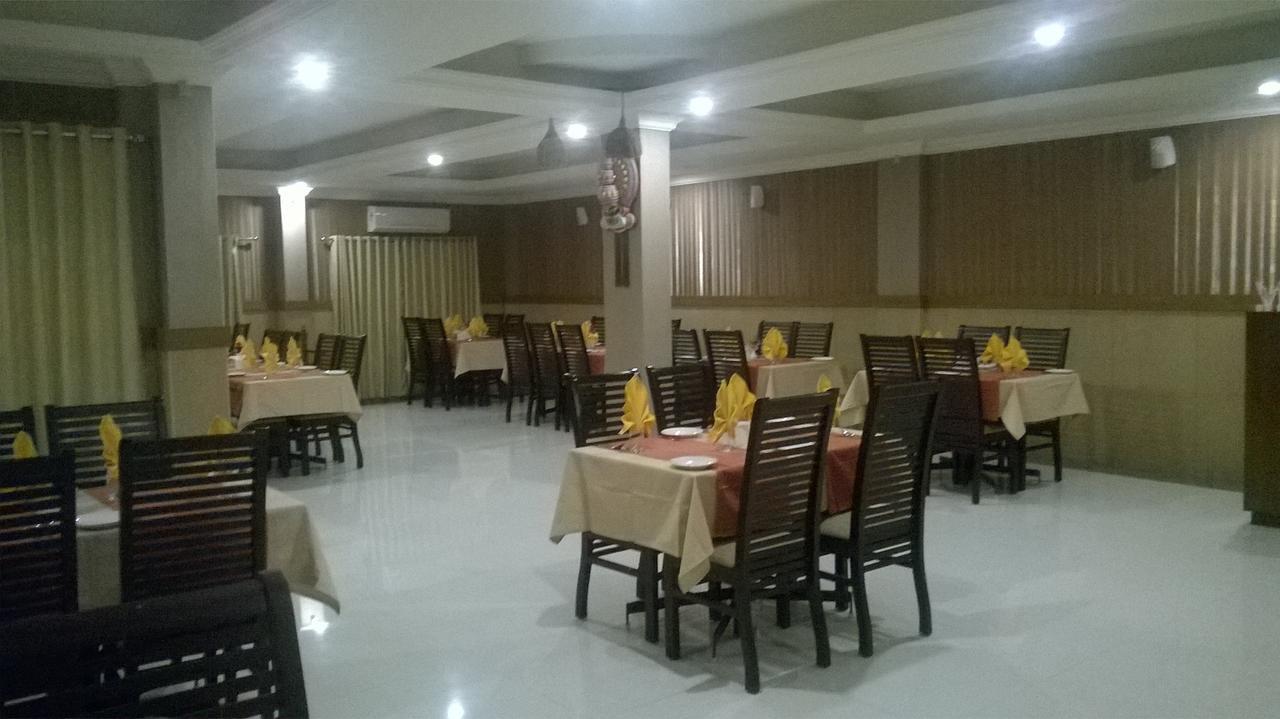 Hotel Sree Gokulam Residency Thrissur Exterior foto