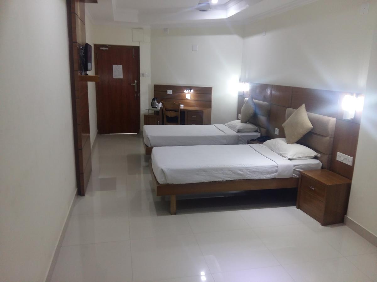 Hotel Sree Gokulam Residency Thrissur Exterior foto